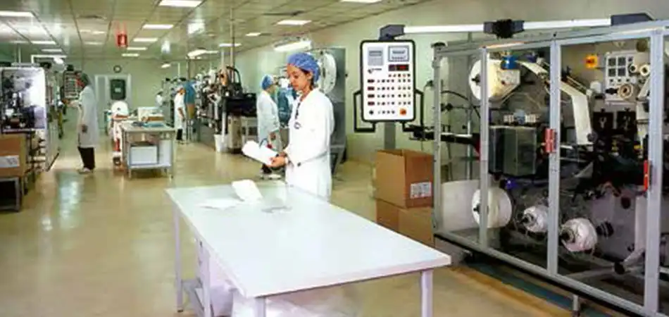 Storia 8 Construction of the first cleanroom